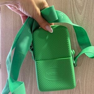 Havaianas Vibrant Green Textured Bag